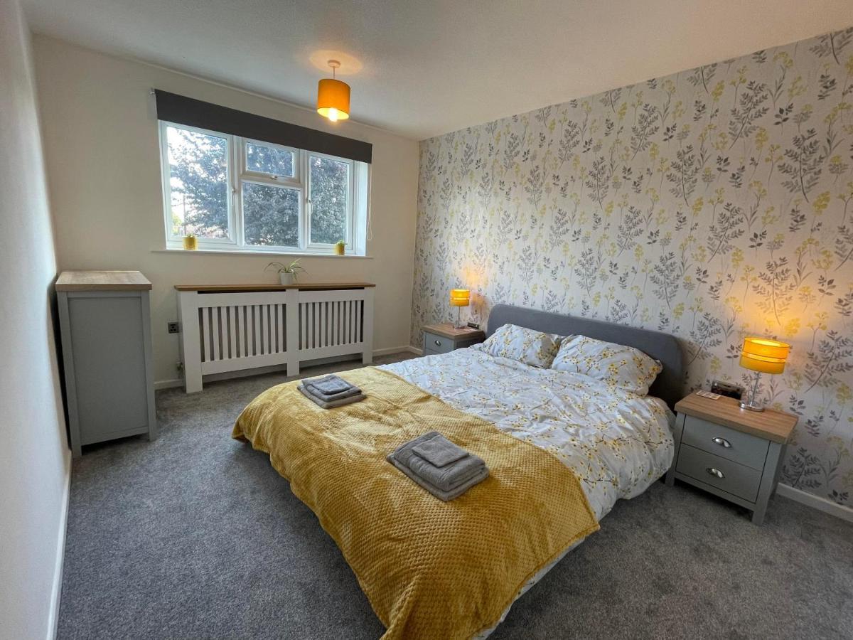 Leominster 3 Bedroom House Parking Garden Private Exteriör bild